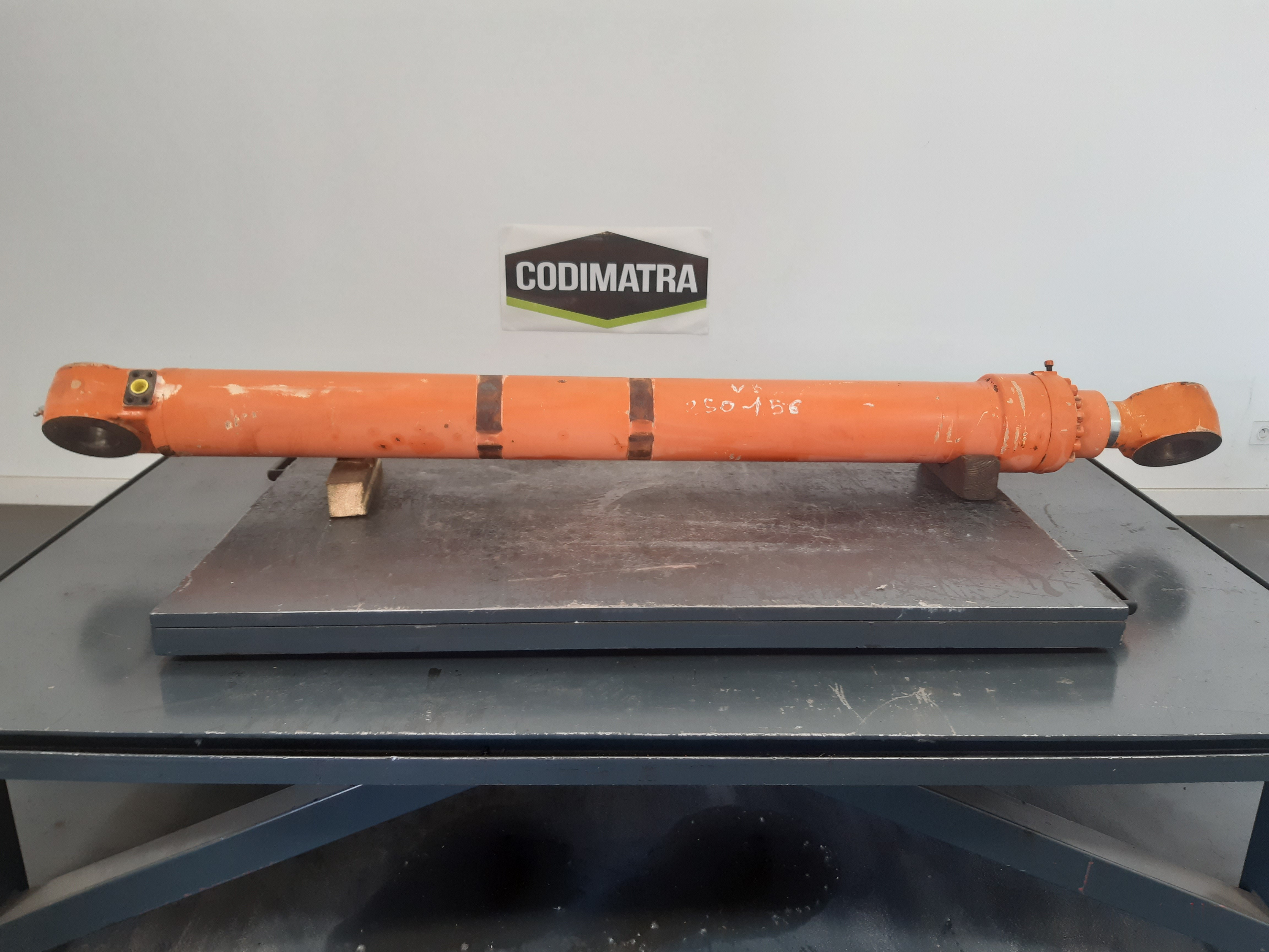HITACHIのビスガンです！ジャンク！ Used Hitachi Excavator Spare Parts: Wide Selection in Stock