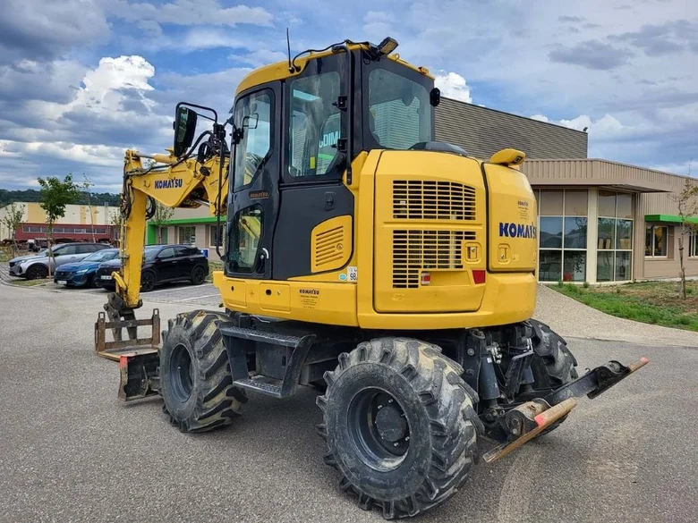 Pelle sur pneus KOMATSU PW98MR