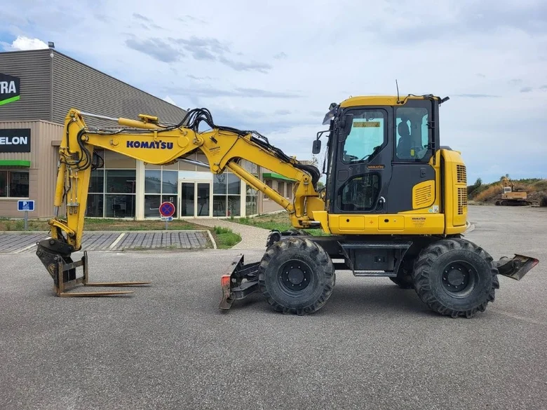 Pelle sur pneus KOMATSU PW98MR