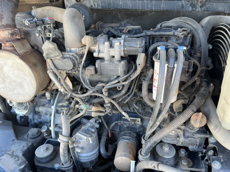 Mini-pelle sur chenilles BOBCAT E85