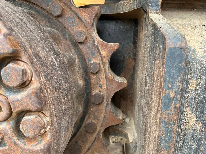Pelle sur chenilles KOMATSU PC210