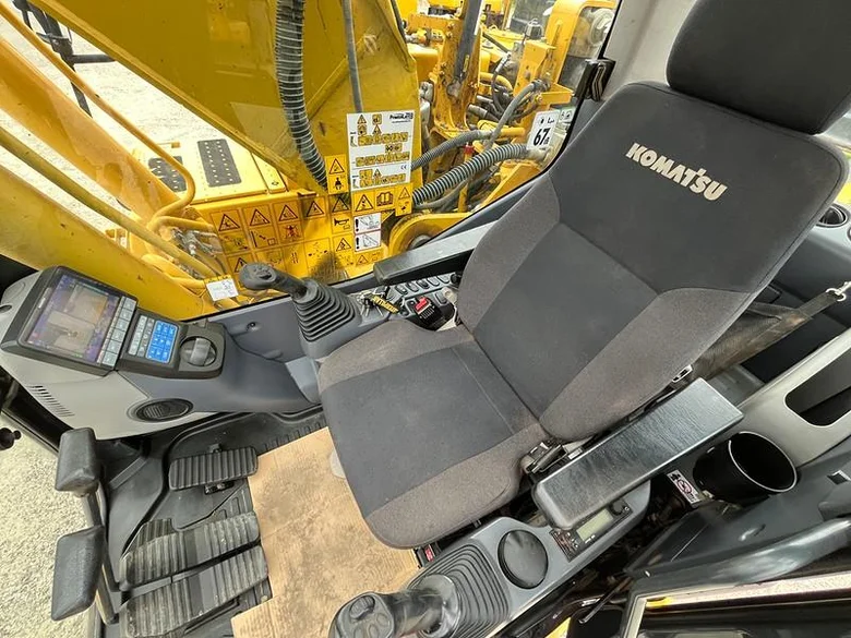 Pelle sur chenilles KOMATSU PC210