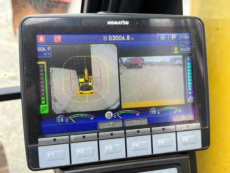 Pelle sur chenilles KOMATSU PC210