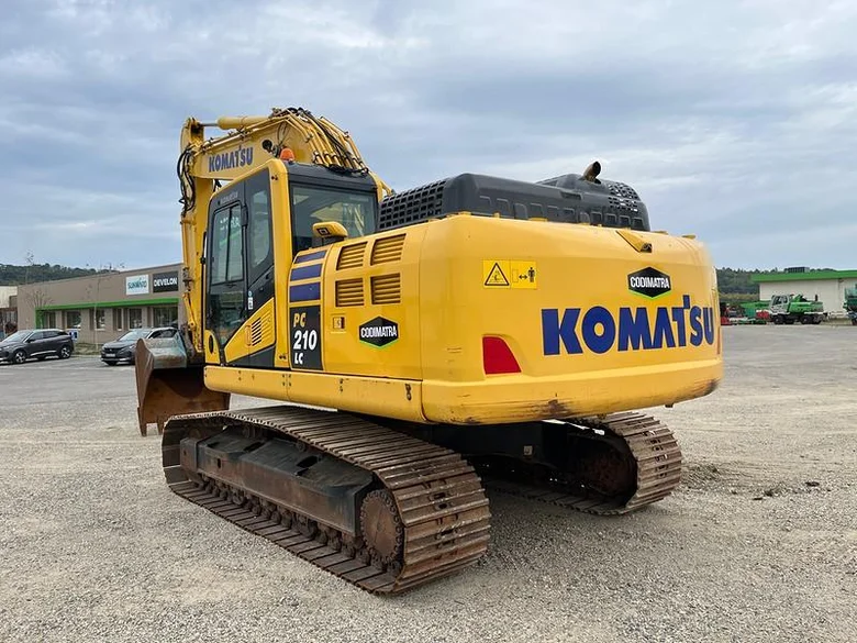 Pelle sur chenilles KOMATSU PC210