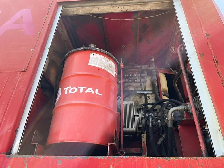 Tombereau articulé CATERPILLAR D400D