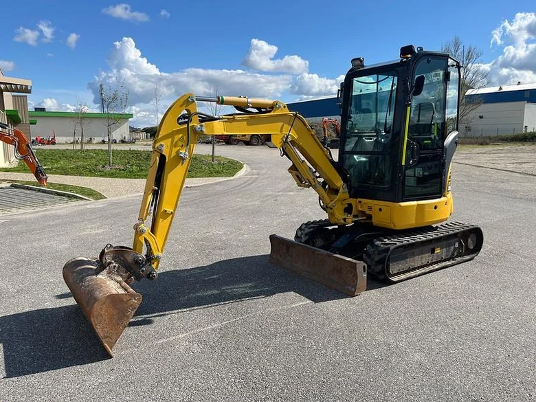 Mini diggers KOMATSU PC26MR-5