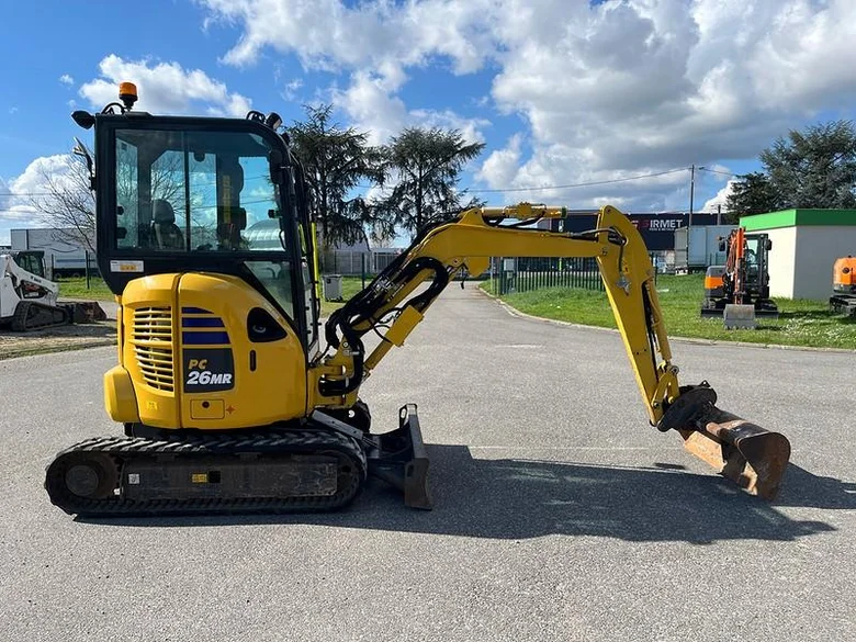 Mini diggers KOMATSU PC26MR-5