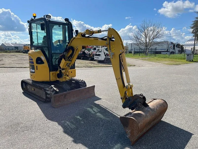 Mini diggers KOMATSU PC26MR-5