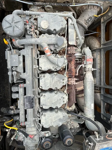 Pelle sur chenilles LIEBHERR R956