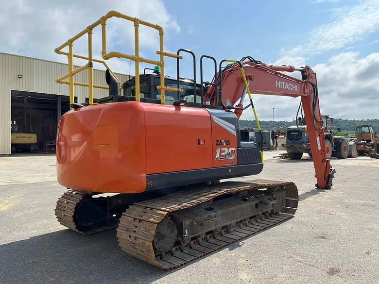 Excavadora sobre orugas HITACHI ZX130LCN-7