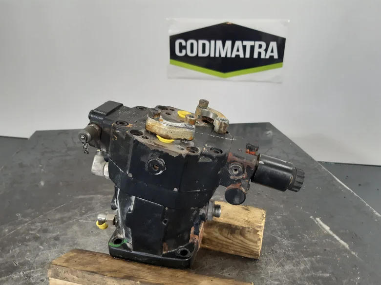Motor hidráulico de avance para LIEBHERR L538