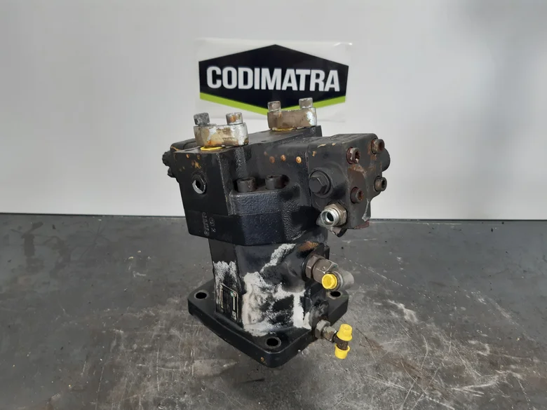 Hydraulic travel motor for LIEBHERR L538