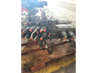 Distributeur hydraulique pour CASE CX135SR