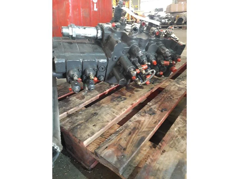 Hydraulic distributor for CASE CX135SR