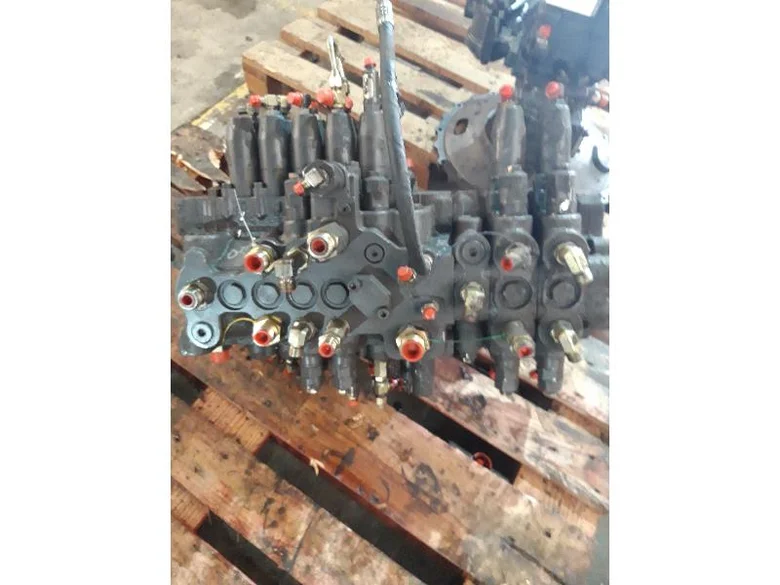 Hydraulic distributor for CASE CX135SR