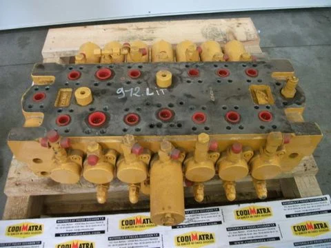 Distributeur hydraulique pour LIEBHERR R912HDSL