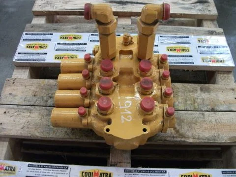 Distributeur hydraulique pour LIEBHERR R912HDSL