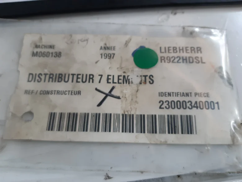 Distribuidor hidráulico para LIEBHERR R922HDSL