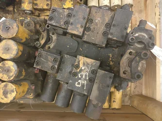 Distributeur hydraulique pour LIEBHERR R922HDSL
