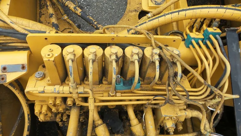 Distribuidor hidráulico para LIEBHERR R944