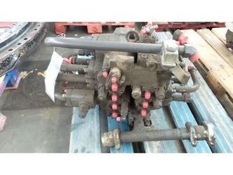 Distributeur hydraulique pour VOLVO EC210B