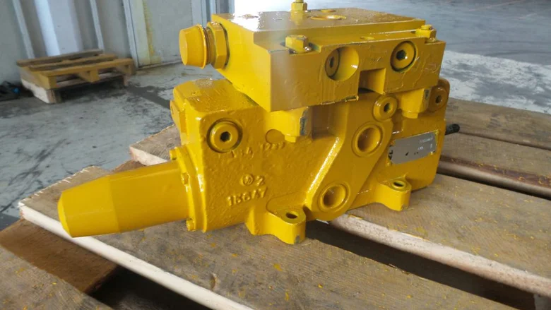Hydraulic distributor for VOLVO A30