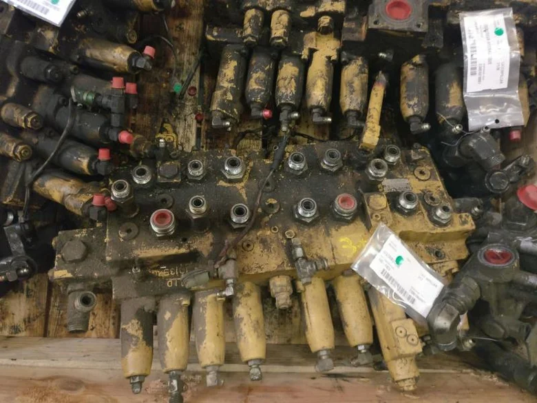Distributeur hydraulique pour CATERPILLAR 317