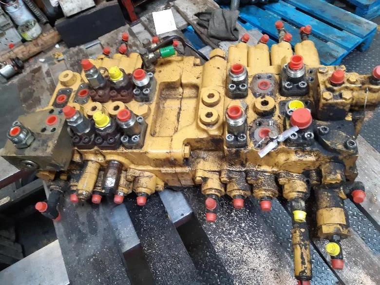 Distribuidor hidráulico para CATERPILLAR 320B