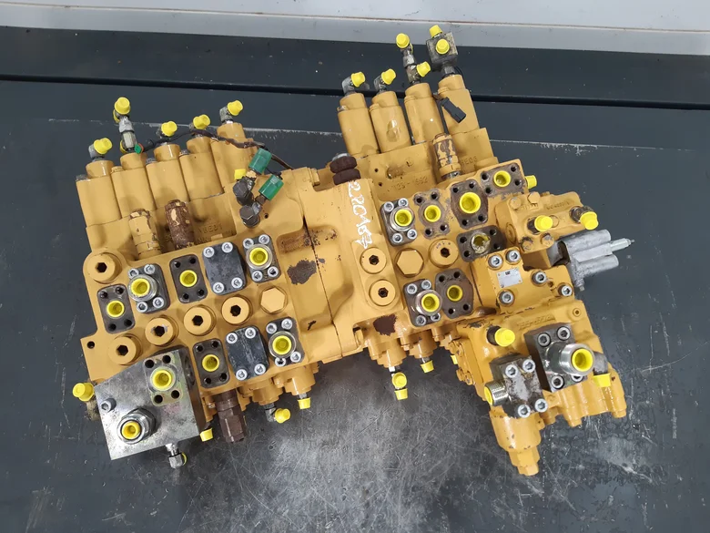 Distribuidor hidráulico para CATERPILLAR 330B