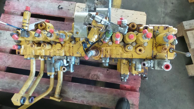 Hydraulic distributor for CATERPILLAR 330DL