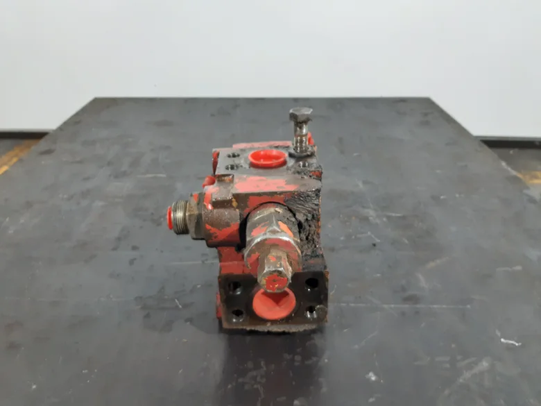 Hydraulic distributor for CATERPILLAR 350