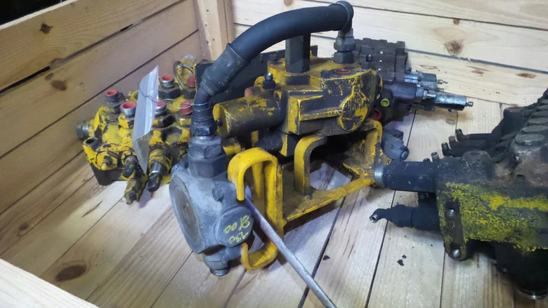 Hydraulic distributor for JCB JS130WCAPSII