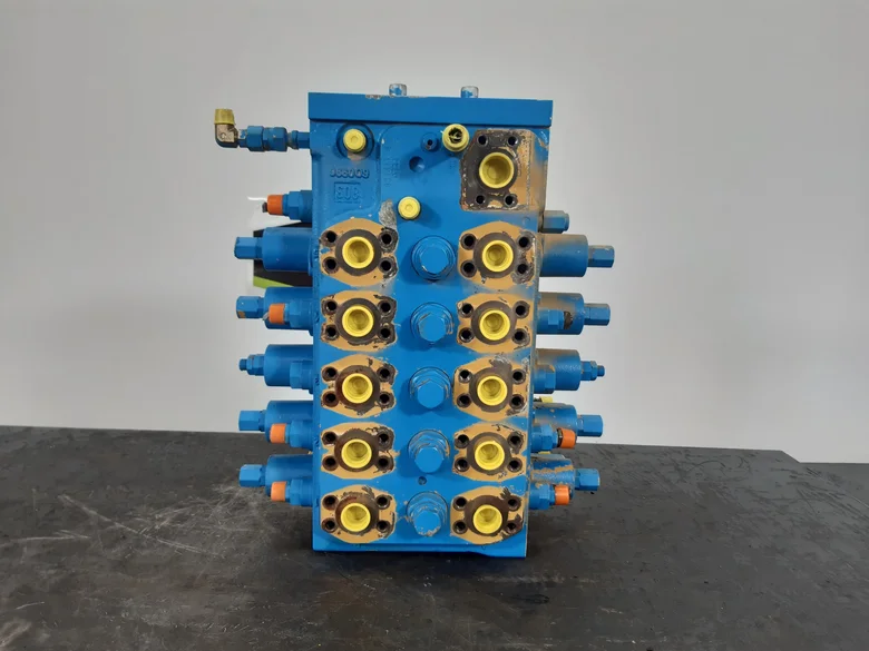 Distribuidor hidráulico para CATERPILLAR M320