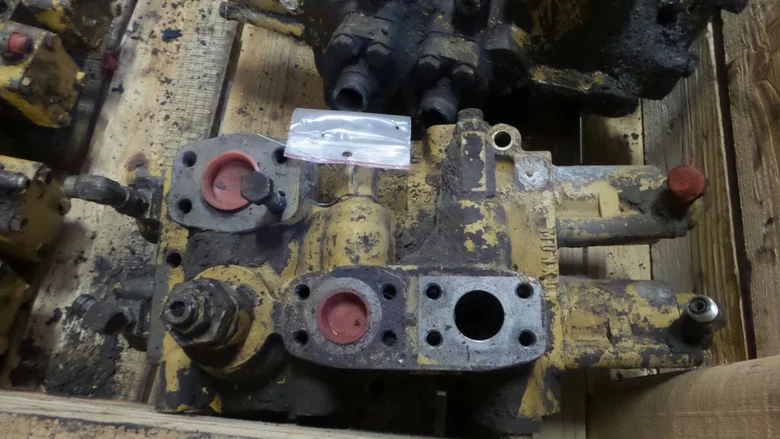 Hydraulic distributor for CATERPILLAR 950F