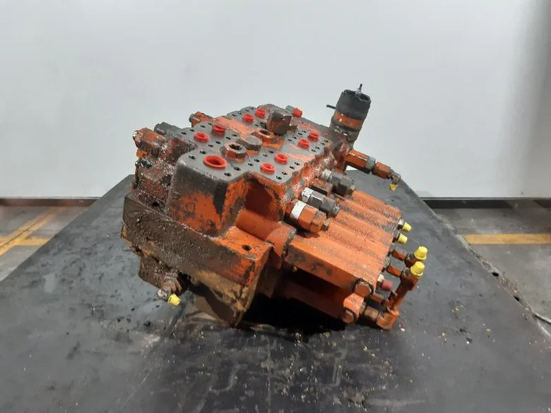Hydraulic distributor for FIAT HITACHI FH300-2