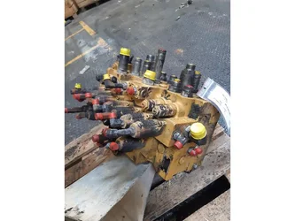 Distributeur hydraulique pour CATERPILLAR 319D