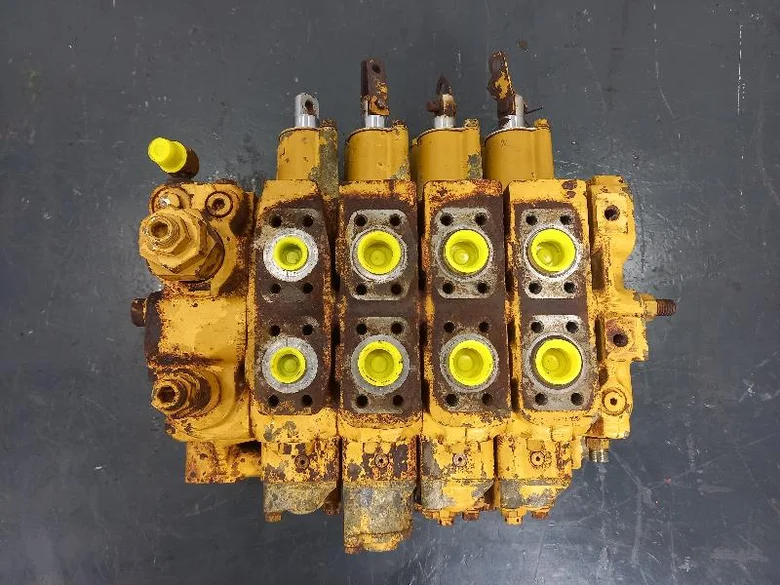 Distributeur hydraulique pour CATERPILLAR D6RXL