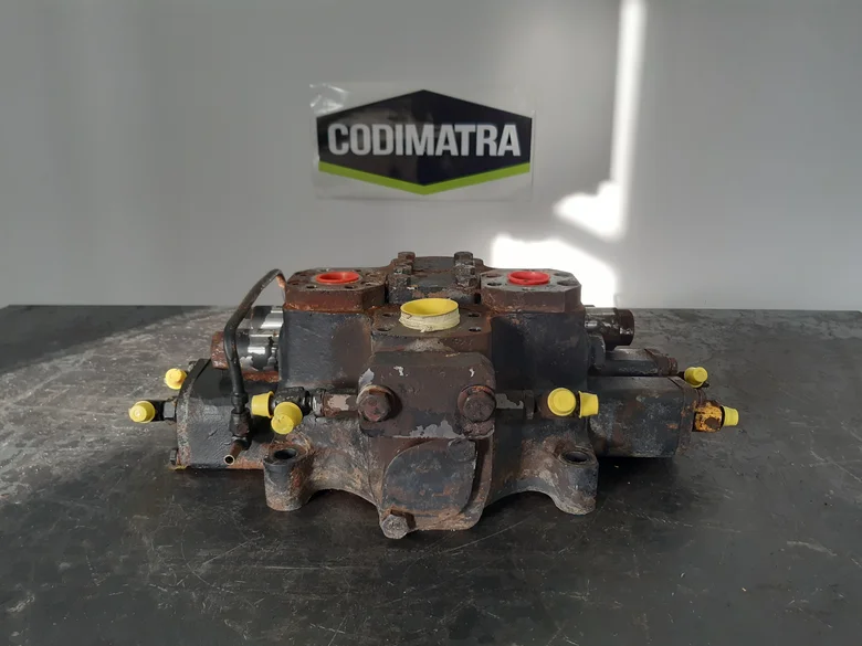 Distribuidor hidráulico para KOMATSU WA500-3H