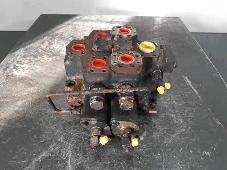 Distribuidor hidráulico para KOMATSU WA500-3H