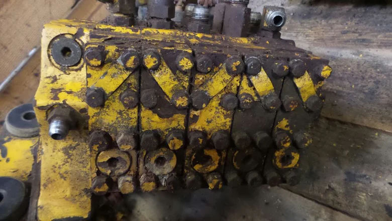 Hydraulic distributor for CATERPILLAR 12G