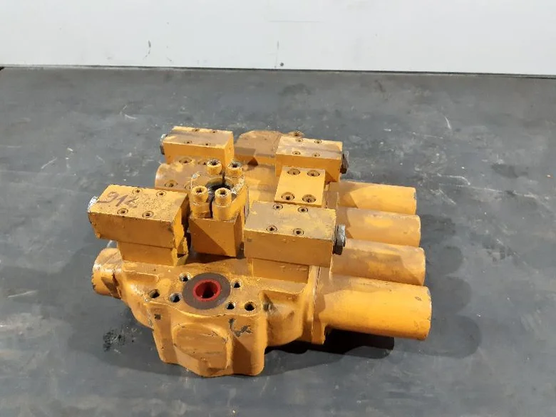 Distribuidor hidráulico para LIEBHERR R912