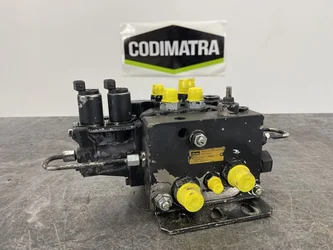 Distributeur hydraulique pour VOLVO L180G
