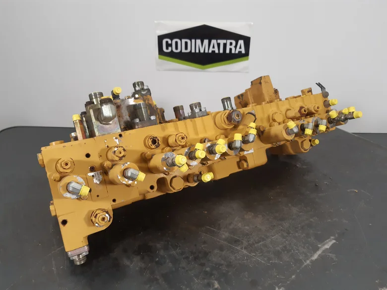 Distributeur hydraulique pour CATERPILLAR 318C