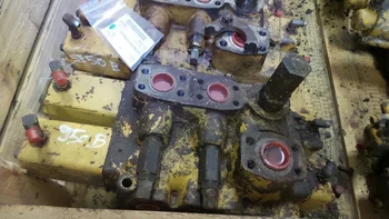Distributeur hydraulique pour CATERPILLAR 950B