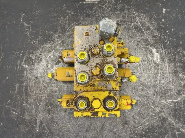Distributeur hydraulique pour CATERPILLAR 924H