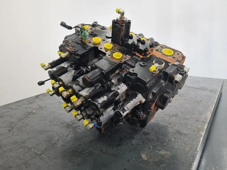 Hydraulic distributor for JCB JZ235LC