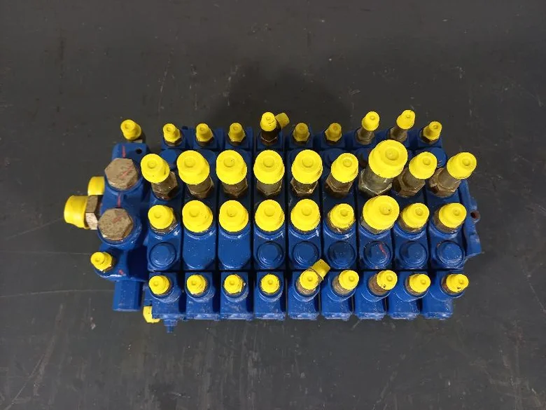 Distributeur hydraulique pour JCB 51R-1