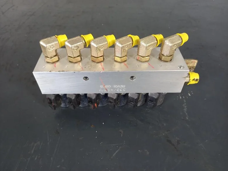 Distributeur hydraulique pour JCB 51R-1