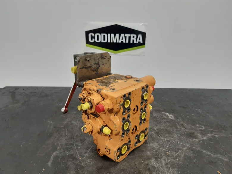 Hydraulic distributor for CASE WX200