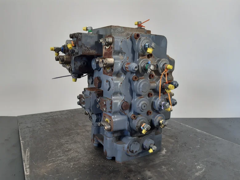 Hydraulic distributor for CASE 9046